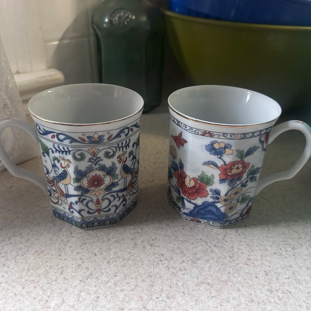 Seizan Fine China, Set of 2 Teacups made in Japan Tea Birds